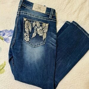 Miss Me Mid Rise Easy Crop Jeans Size 31